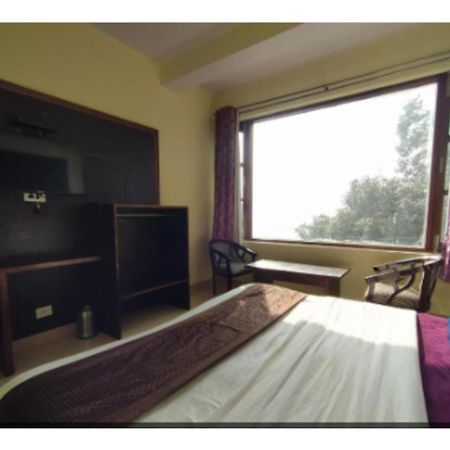 Hotel Super Mall Residency, Мусори Екстериор снимка