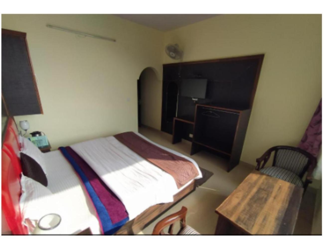Hotel Super Mall Residency, Мусори Екстериор снимка