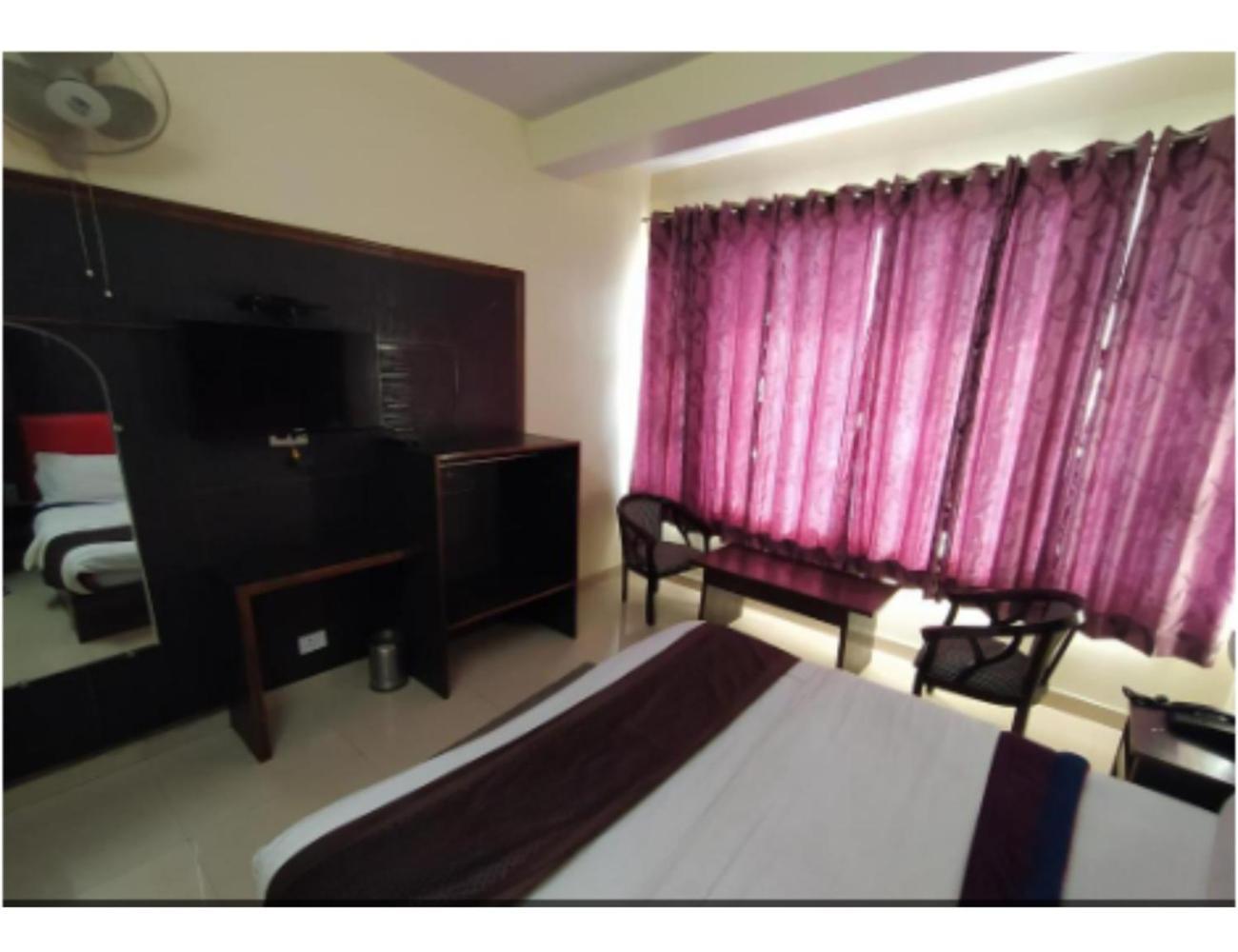 Hotel Super Mall Residency, Мусори Екстериор снимка