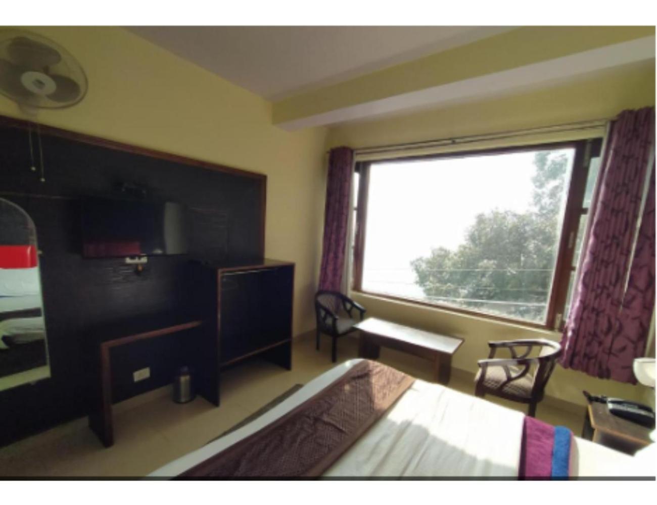 Hotel Super Mall Residency, Мусори Екстериор снимка