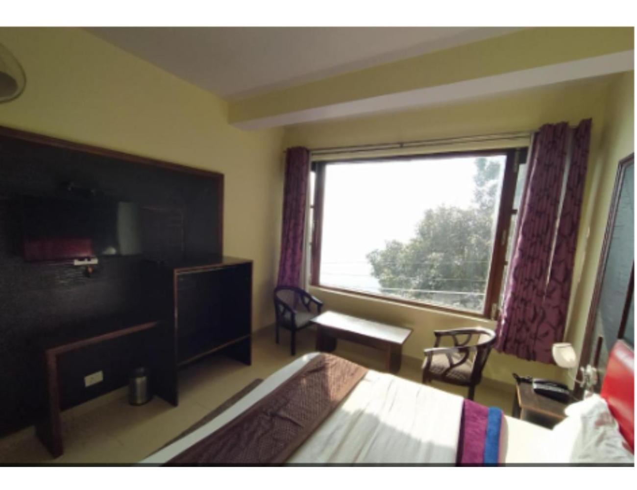 Hotel Super Mall Residency, Мусори Екстериор снимка