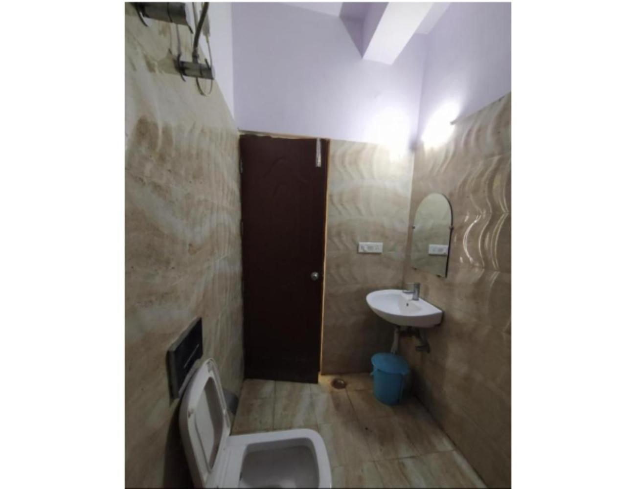 Hotel Super Mall Residency, Мусори Екстериор снимка
